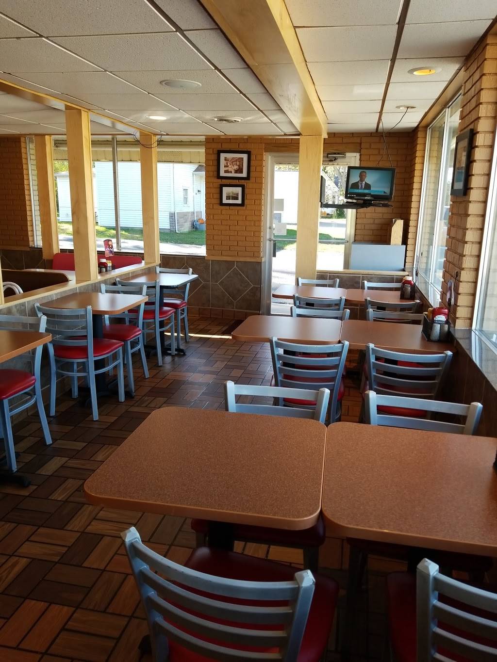 Dairy Queen | restaurant | 304 W Grant St, Coulterville, IL 62237, USA | 6187582822 OR +1 618-758-2822