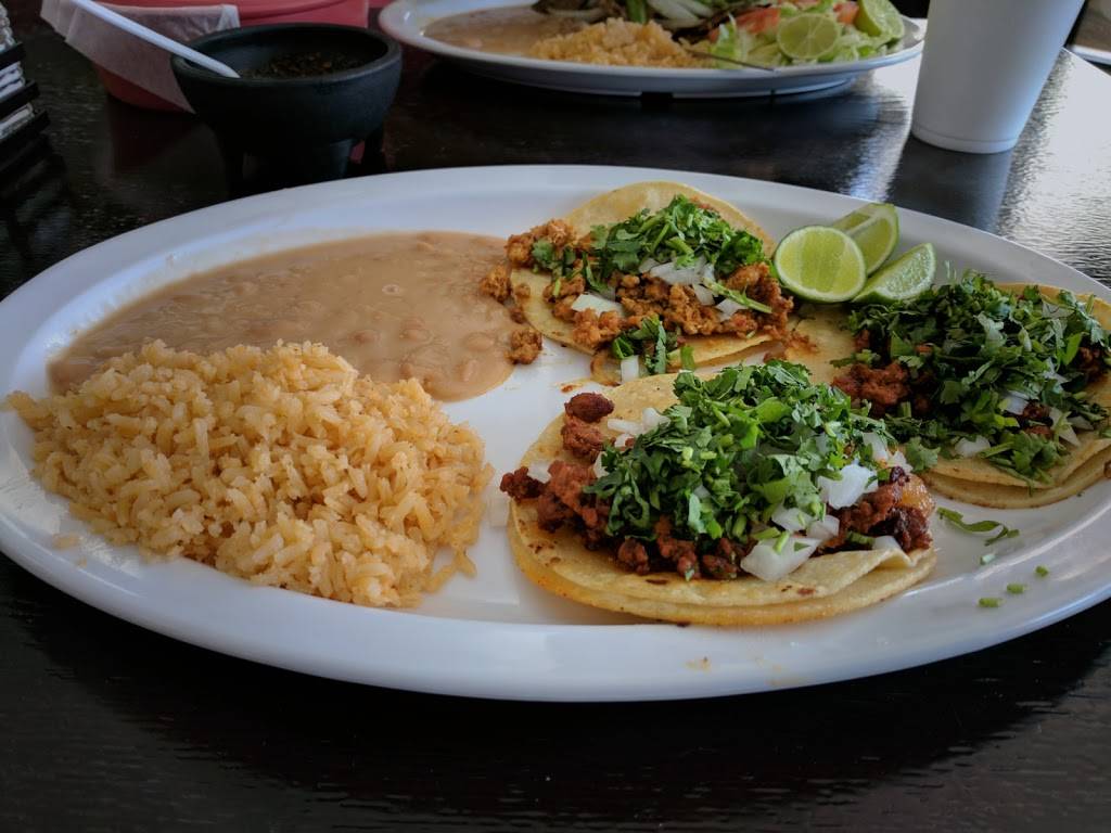 Mariscos Valencia Restaurant | restaurant | 15761 Tustin Village Way #104, Tustin, CA 92780, USA | 6572890163 OR +1 657-289-0163