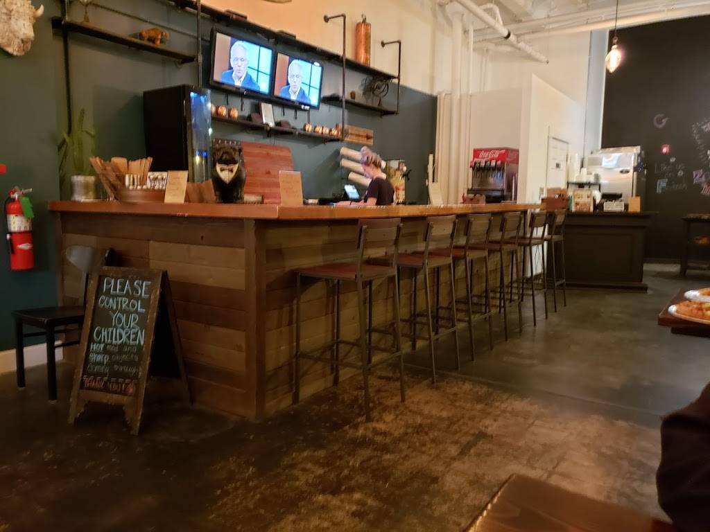 American Pie Wood-Fired Pizza | restaurant | 107 W Broadway St, Muskogee, OK 74401, USA | 9185372377 OR +1 918-537-2377