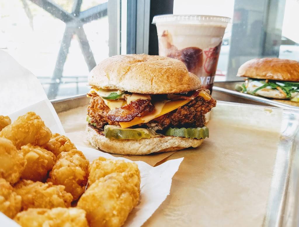 Flyrite Chicken Sandwiches | restaurant | 2129 E 7th St, Austin, TX 78702, USA | 5122848014 OR +1 512-284-8014