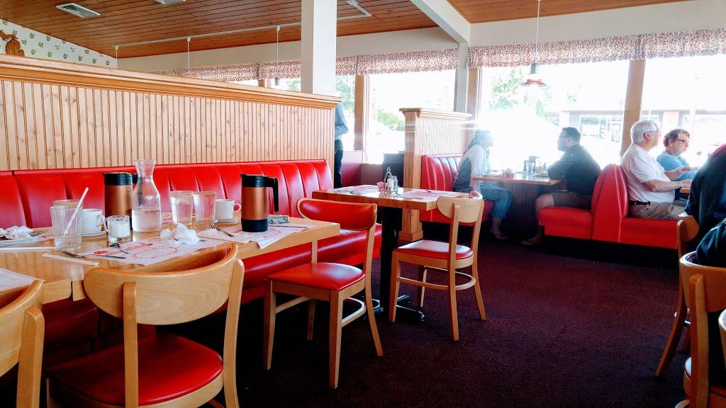 The Cherry Hut | bakery | 211 N Michigan Ave, Beulah, MI 49617, USA | 2318824431 OR +1 231-882-4431