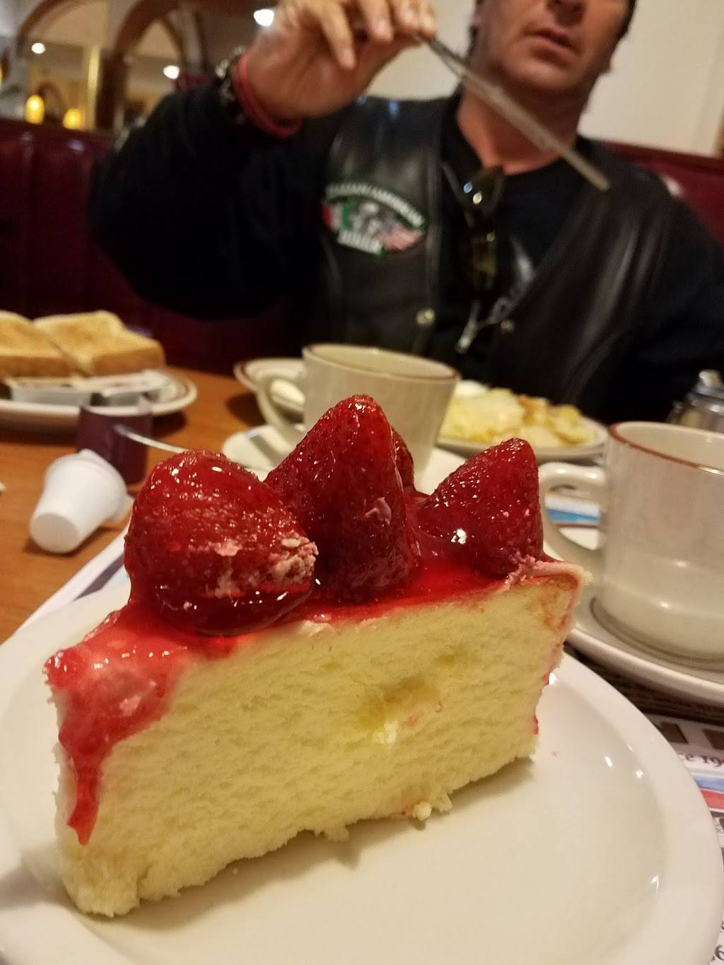 Golden Palace Diner & Restaurant | restaurant | 2623 S Delsea Dr, Vineland, NJ 08360, USA | 8566925424 OR +1 856-692-5424