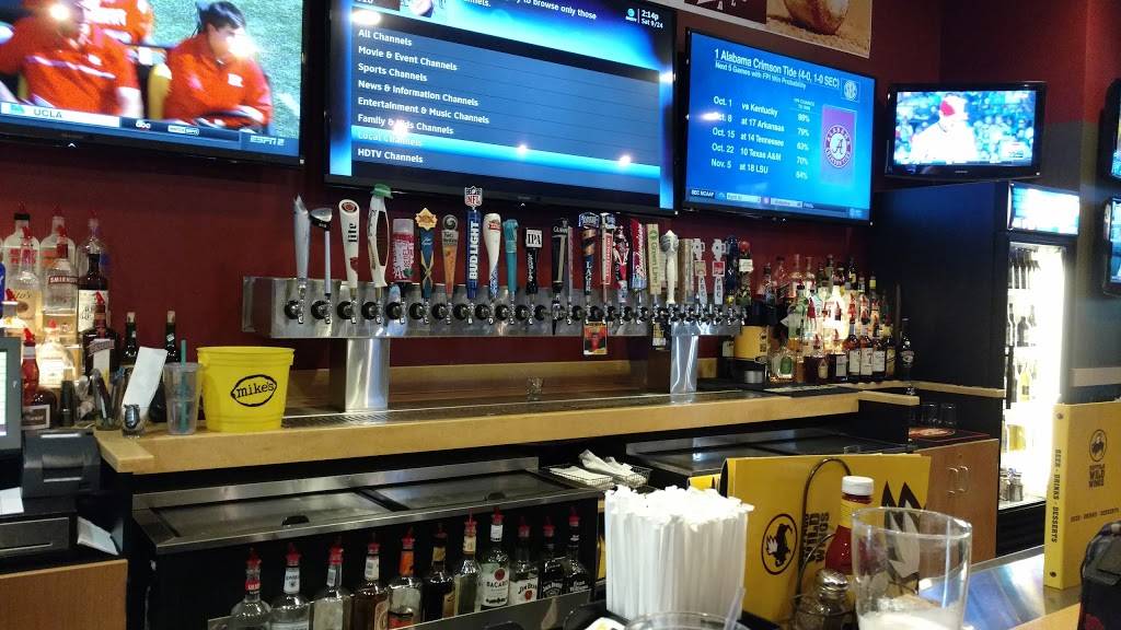 Buffalo Wild Wings | restaurant | 5121 West American Prairie Drive, Peoria, IL 61615, USA | 3096919453 OR +1 309-691-9453