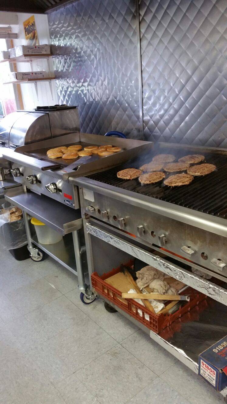 Small Burger | restaurant | 1820 W 18th St, Chicago, IL 60608, USA | 3122264680 OR +1 312-226-4680