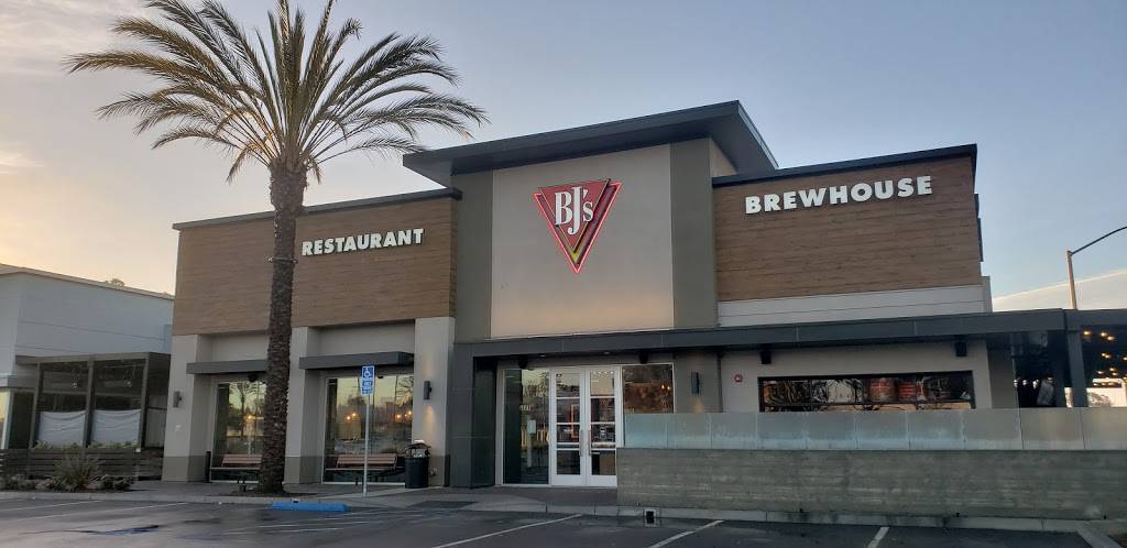BJs Restaurant & Brewhouse | restaurant | 8785 Villa La Jolla Dr, San Diego, CA 92037, USA | 8582573640 OR +1 858-257-3640