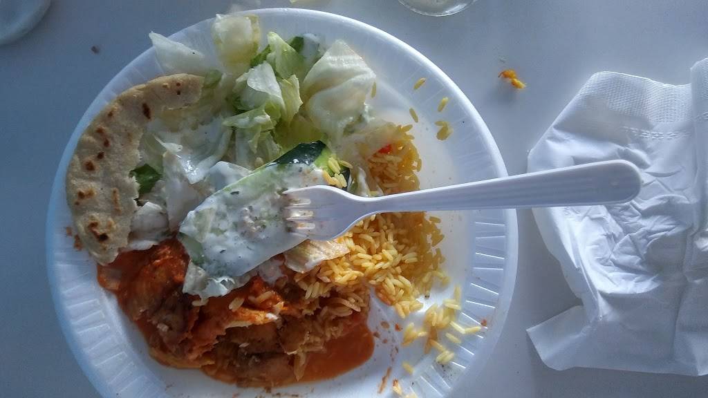 Silvestre Chicken | restaurant | 5922 Riggs Rd, Chillum, MD 20783, USA | 2023044126 OR +1 202-304-4126