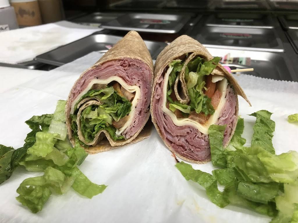 Sassys Specialty Sandwiches | restaurant | 233 S 4th St, Brooklyn, NY 11211, USA | 7183847515 OR +1 718-384-7515