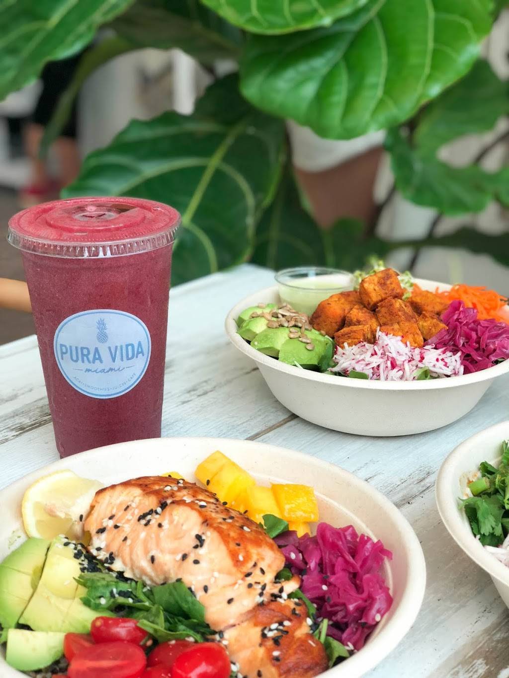 Pura Vida Coral Gables | restaurant | 1100 Stanford Dr, Coral Gables, FL 33146, USA | 3052849556 OR +1 305-284-9556