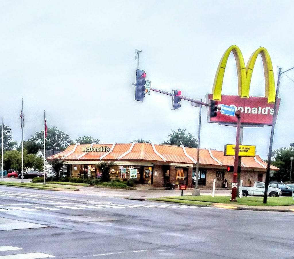 McDonalds | cafe | 2221 Grand Ave, Fort Smith, AR 72901, USA | 4797850726 OR +1 479-785-0726