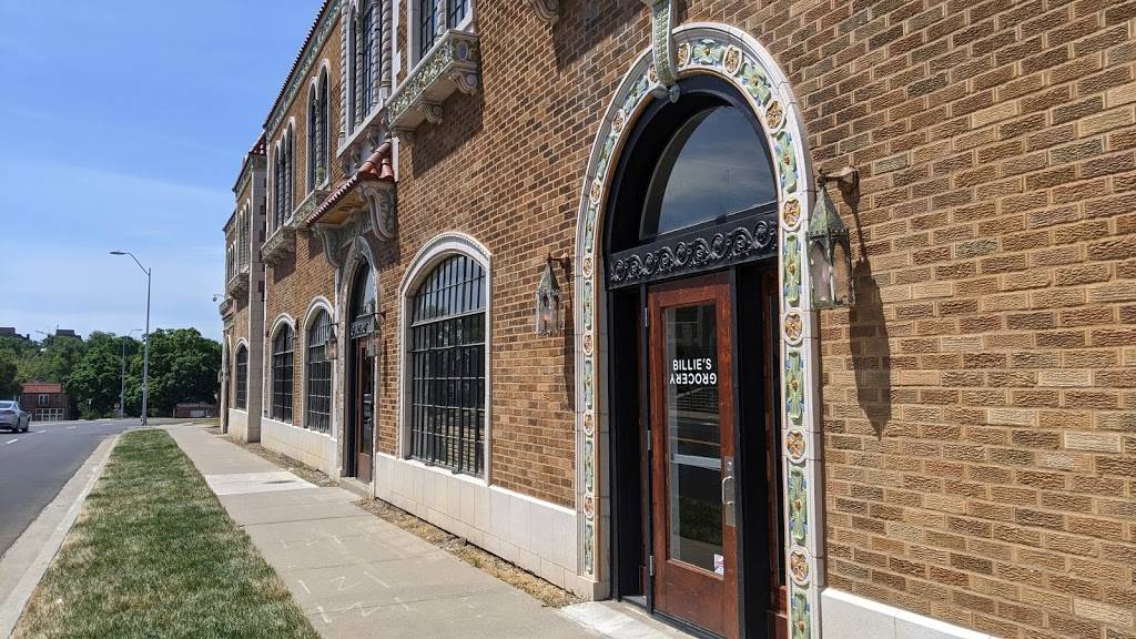 Billies Grocery | restaurant | 3216 Gillham Plaza Suite 100, Kansas City, MO 64109, USA | 8166834401 OR +1 816-683-4401