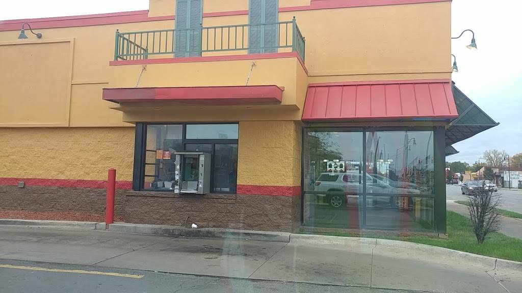 Popeyes Louisiana Kitchen | restaurant | 17700 Grand River Ave, Detroit, MI 48227, USA | 3134930978 OR +1 313-493-0978