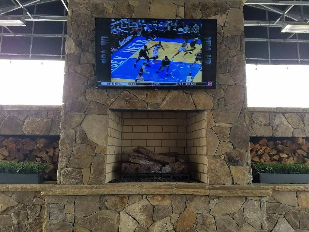 Hickory Tavern | restaurant | 141 Pelham Dr a, Columbia, SC 29209, USA | 8036384103 OR +1 803-638-4103