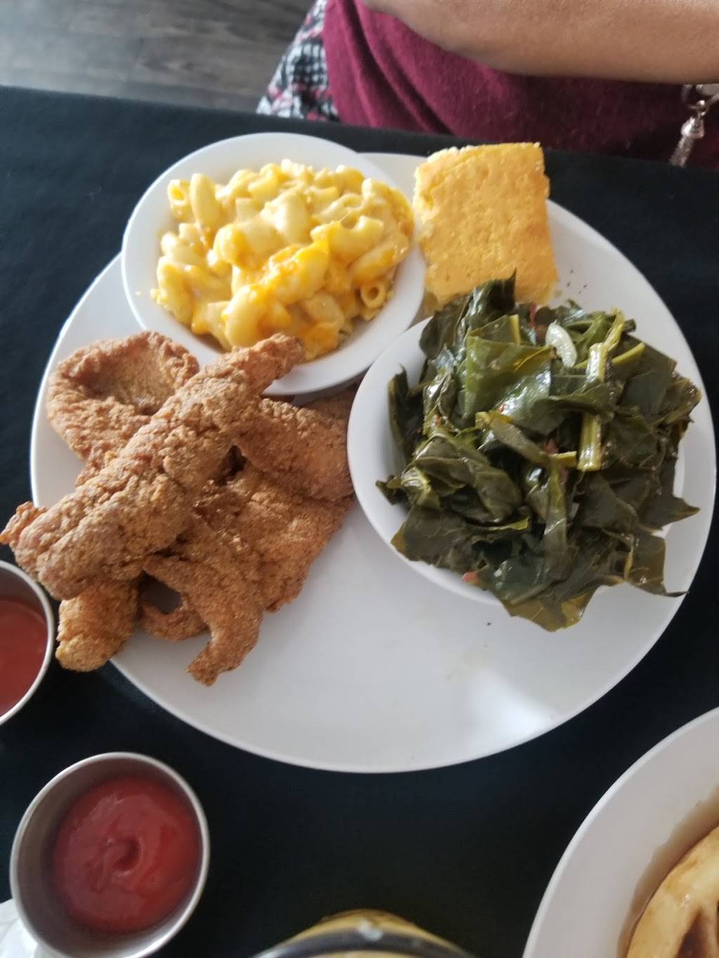 Ten Eleven Grill | restaurant | 1011 Corinth Street, Dallas, TX 75215, USA | 2145653808 OR +1 214-565-3808