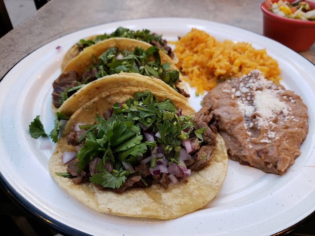 Valentina Restaurant | restaurant | 4506 W 63rd St, Chicago, IL 60629, USA | 7732845529 OR +1 773-284-5529