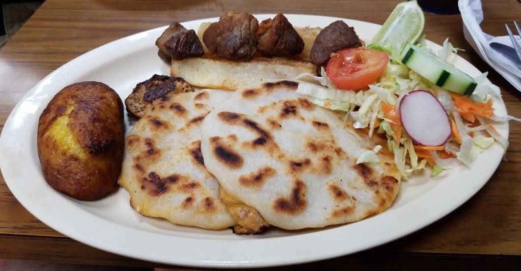 Reinas Restaurant | restaurant | 15000 Bellaire Blvd, Houston, TX 77083, USA | 2815647966 OR +1 281-564-7966