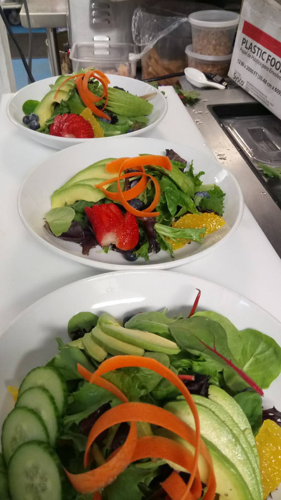 Bluefins Sushi & Sake Bar | restaurant | 513 Main St, Chatham, MA 02633, USA | 5083481573 OR +1 508-348-1573