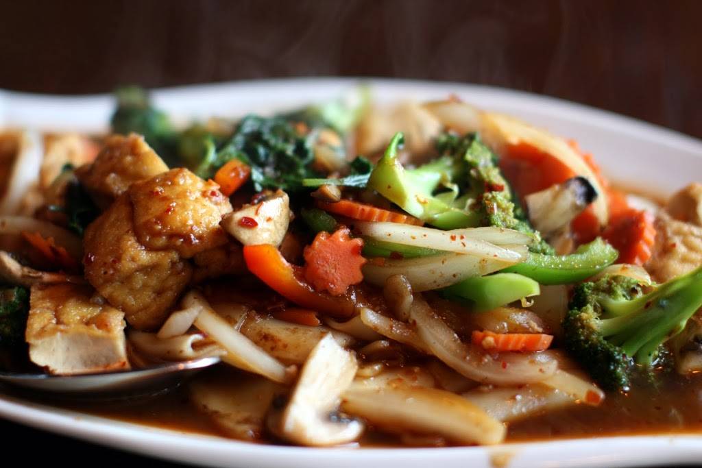 Chaiyo Thai Cuisine | restaurant | 11749 15th Ave NE, Seattle, WA 98125, USA | 2063618888 OR +1 206-361-8888