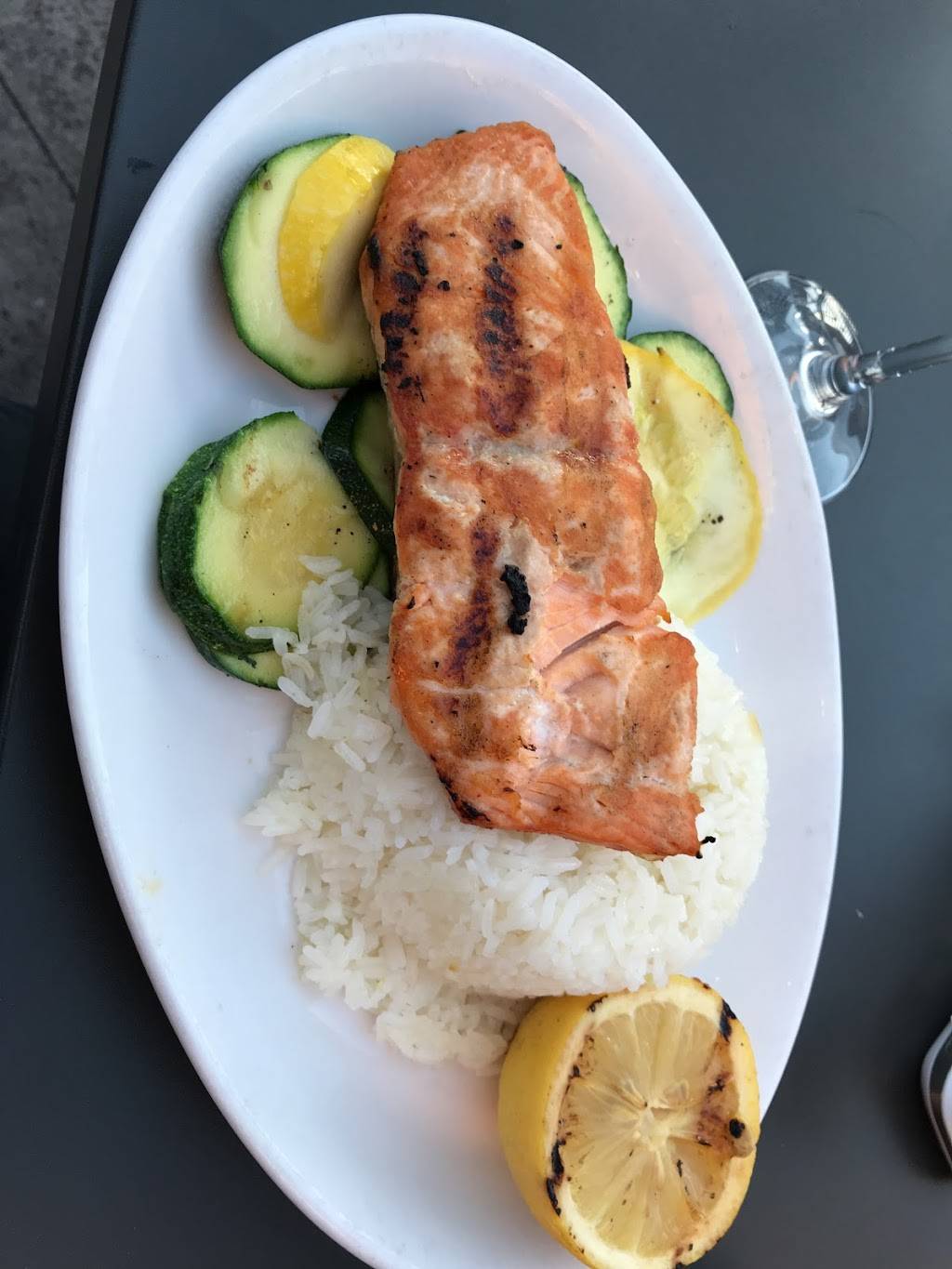 Dillons | restaurant | 955 Boylston St, Boston, MA 02115, USA | 6174211818 OR +1 617-421-1818