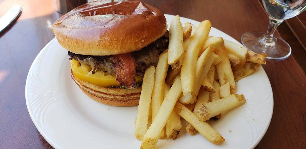 Gs Restaurant | restaurant | 870 Williston Rd, Burlington, VT 05401, USA | 8028656602 OR +1 802-865-6602