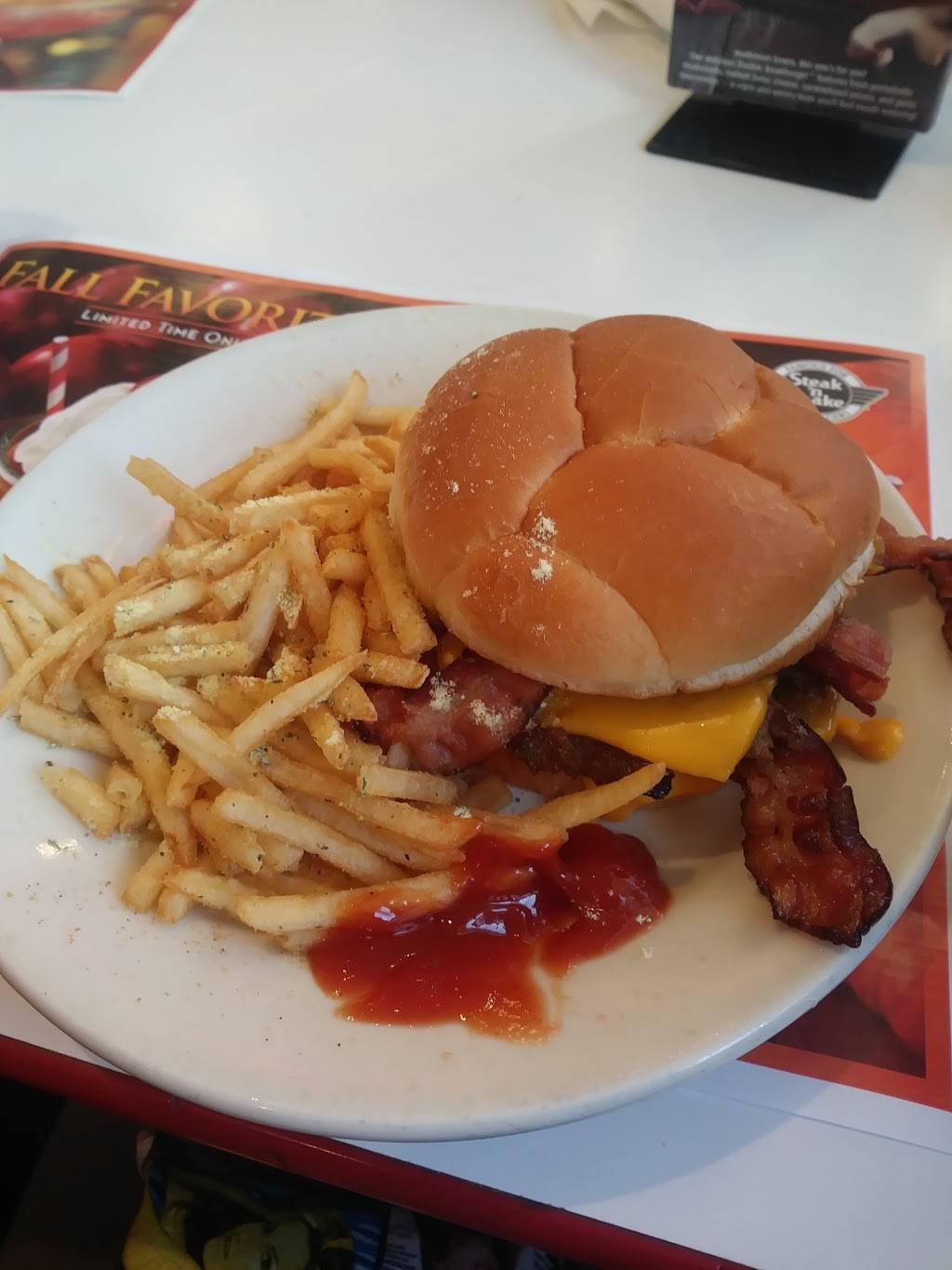 Steak n Shake | restaurant | 4913 Dixie Hwy, Louisville, KY 40216, USA | 5024484400 OR +1 502-448-4400