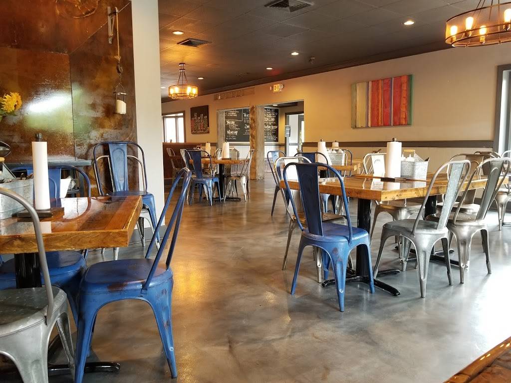 Old City Barbeque | restaurant | 700 York St, Williamsburg, VA 23185, USA | 7573785125 OR +1 757-378-5125