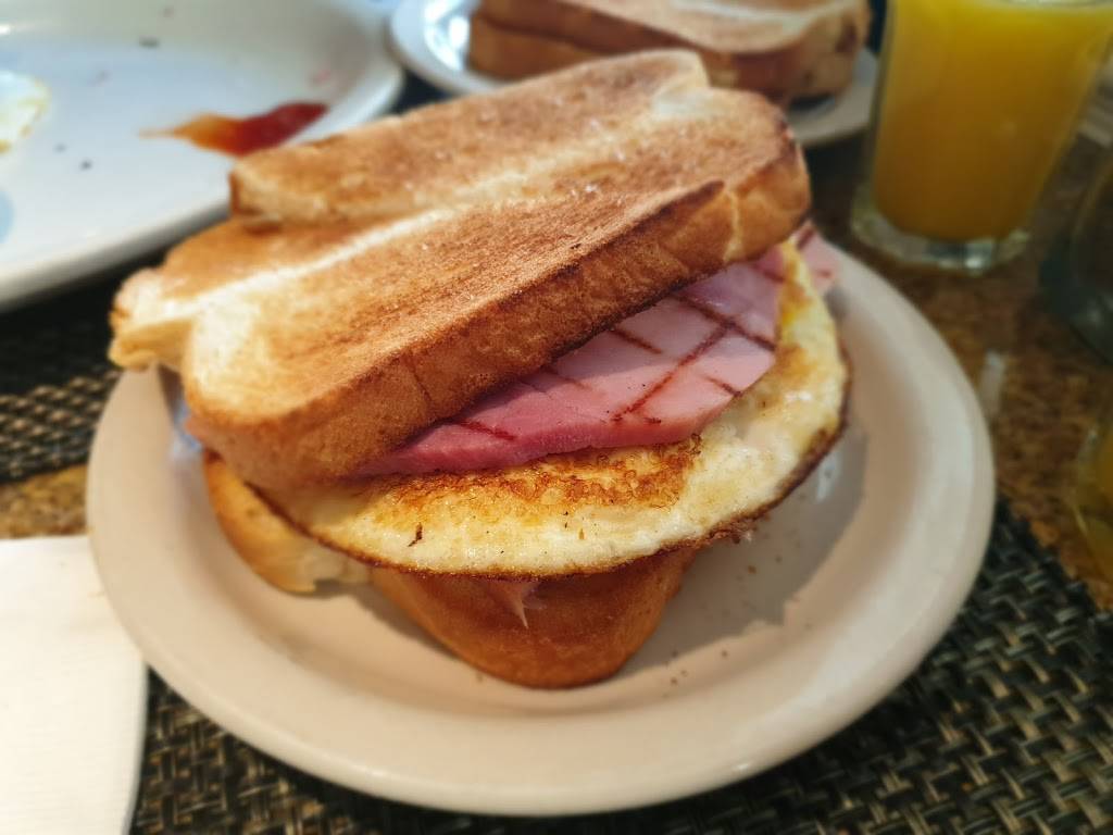 Point Loma Cafe | restaurant | 2304, 4865 N Harbor Dr, San Diego, CA 92106, USA | 6192260255 OR +1 619-226-0255