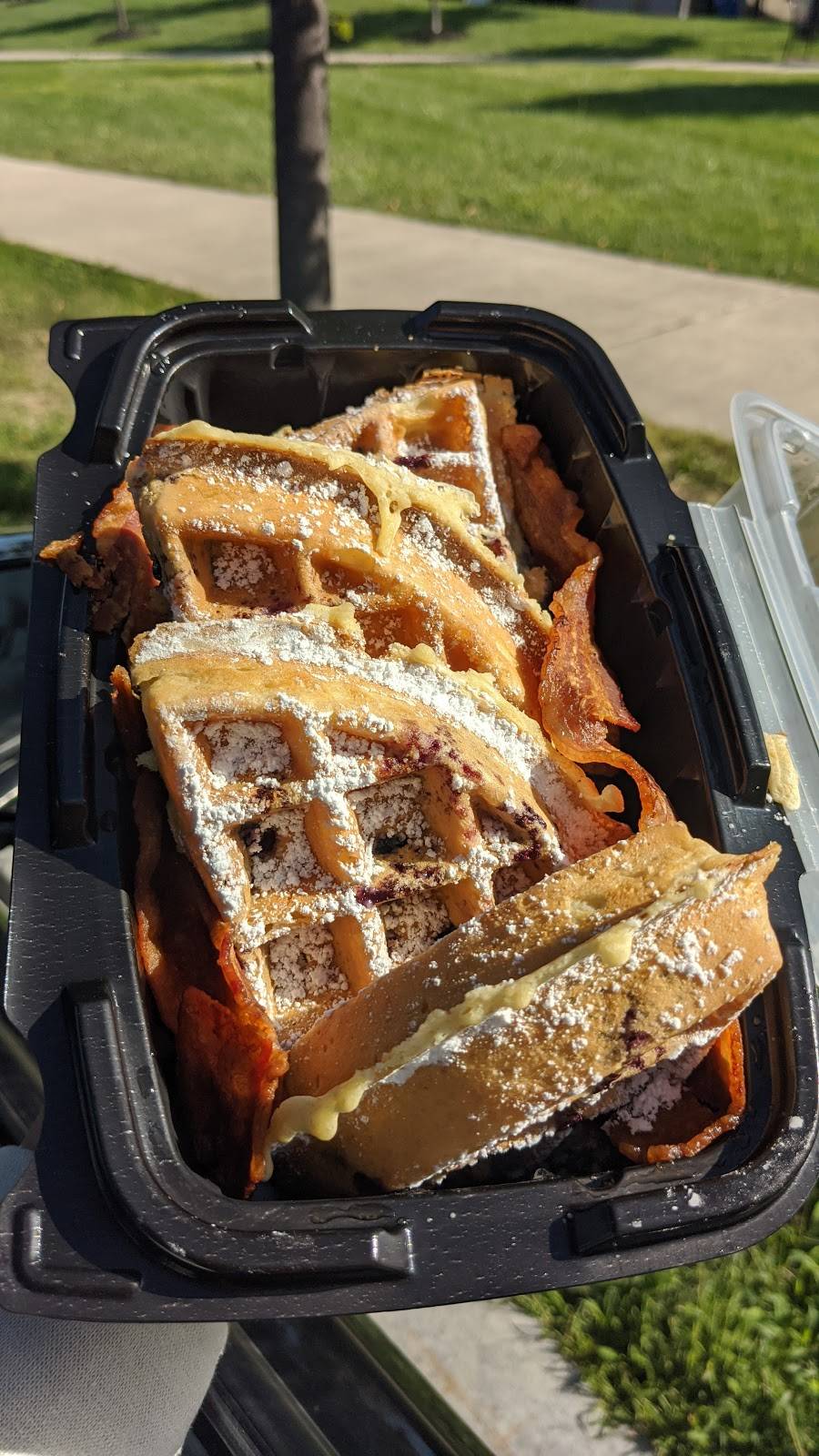 What the Waffle | restaurant | 695 E Long St, Columbus, OH 43203, USA | 6146223865 OR +1 614-622-3865