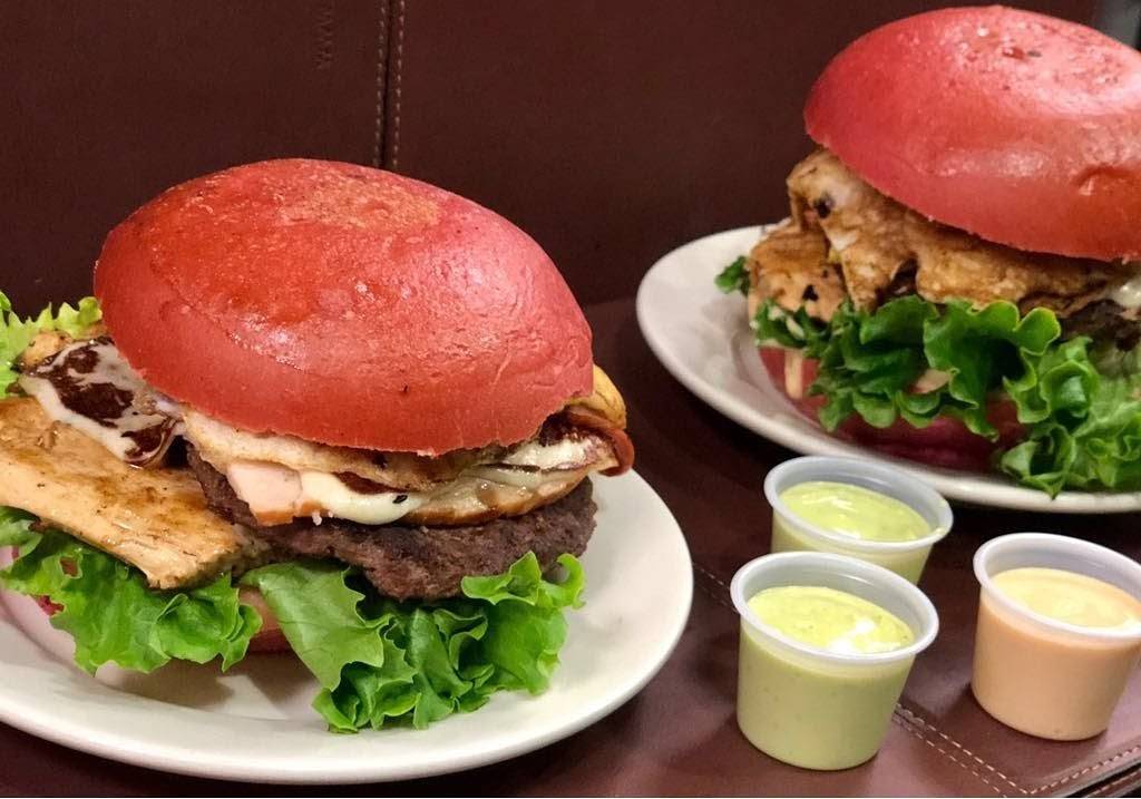 Altas Horas burger | restaurant | 329 Ferry St, Newark, NJ 07105, USA | 9734919500 OR +1 973-491-9500
