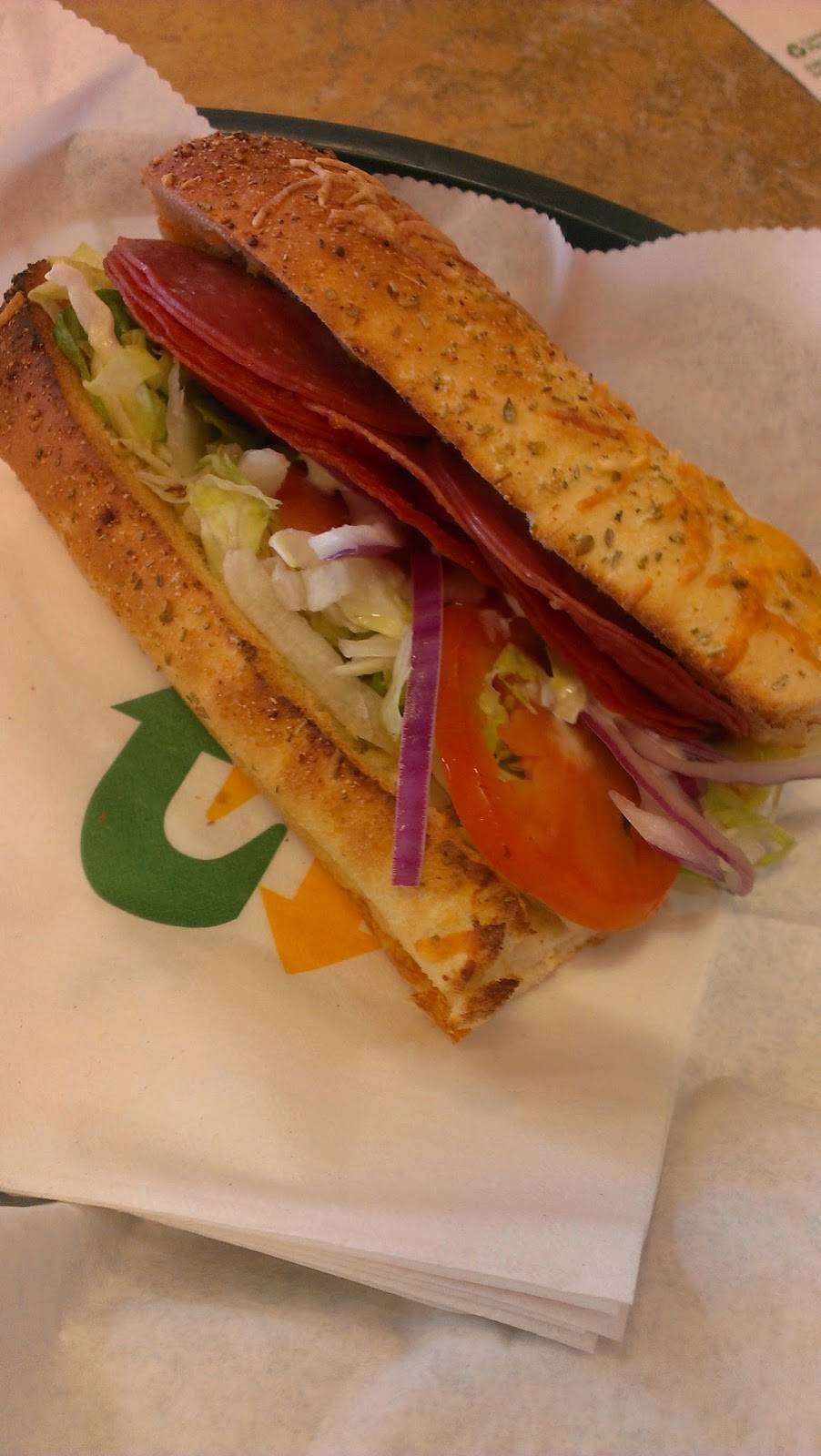 Subway | restaurant | 2575 E, FL-50, Clermont, FL 34711, USA | 3522426037 OR +1 352-242-6037
