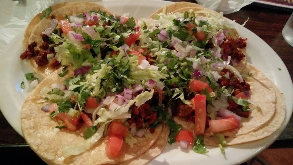 La Casa de Alberto | restaurant | 624 W National Ave, Milwaukee, WI 53204, USA | 4146435715 OR +1 414-643-5715