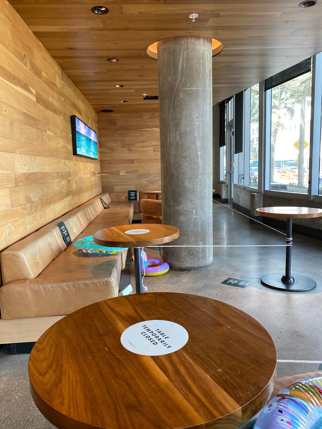 Starbucks | cafe | 2912 Collins Ave, Miami Beach, FL 33140, USA | 7868018718 OR +1 786-801-8718