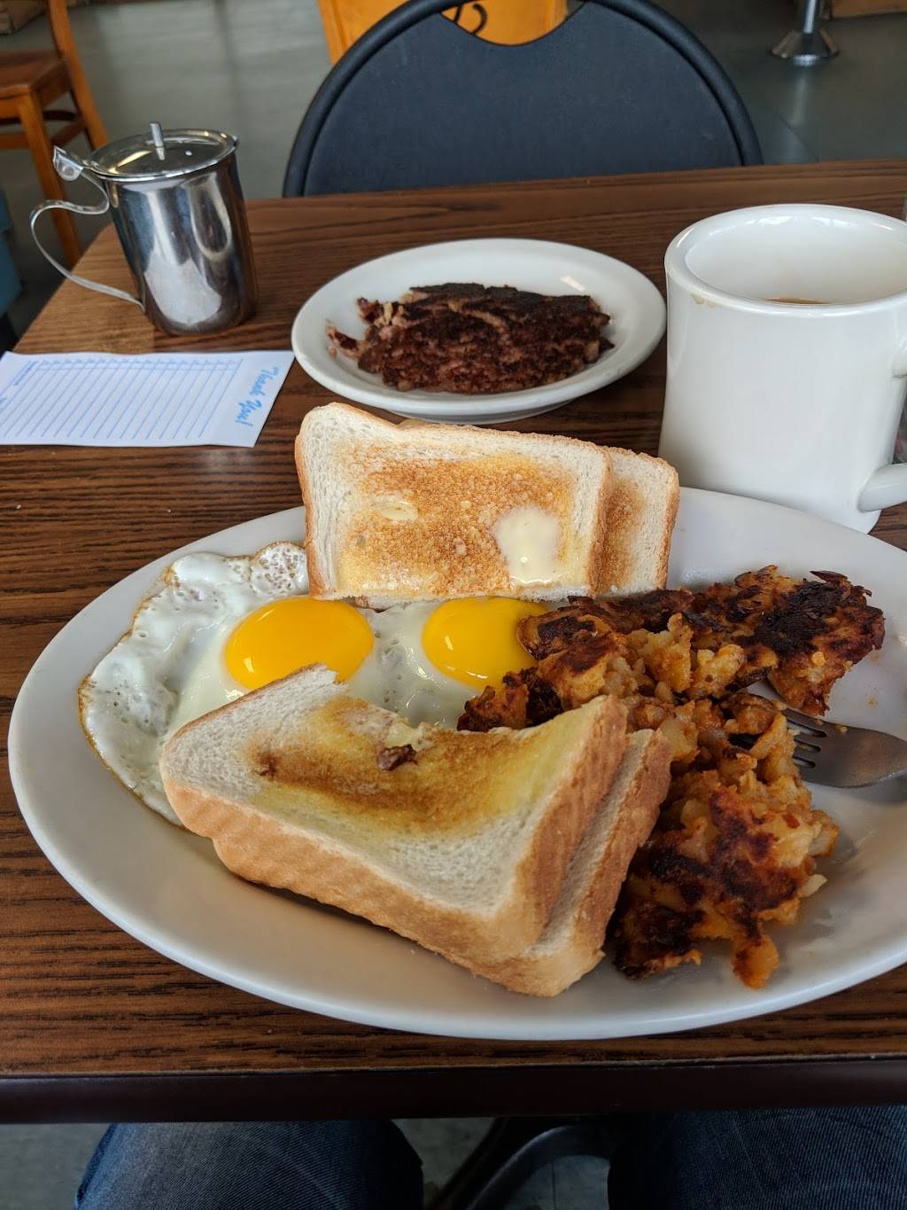 De Leos Breakfast House | restaurant | 751 Fall River Ave, Seekonk, MA 02771, USA | 5083365570 OR +1 508-336-5570