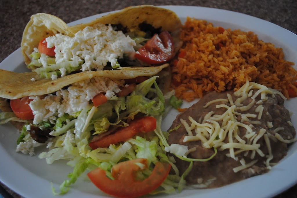Canelitas Restaurant | restaurant | 440 Washington St, Elgin, IL 60123, USA | 2242383678 OR +1 224-238-3678