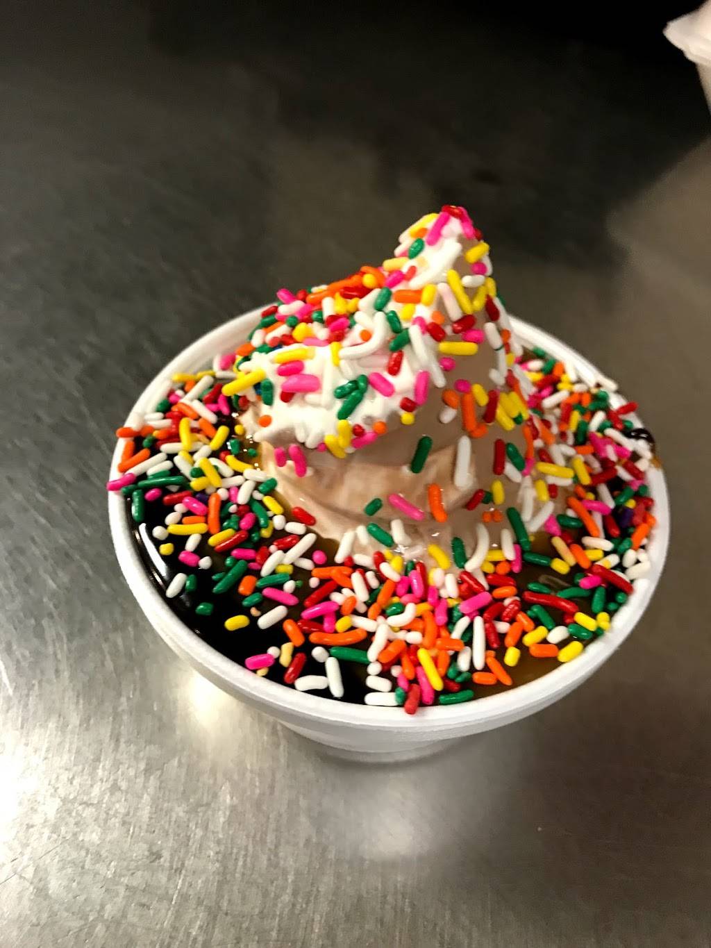 Garaffas Pizza | restaurant | 175 Cambridge St, Fredericksburg, VA 22405, USA | 5404791886 OR +1 540-479-1886