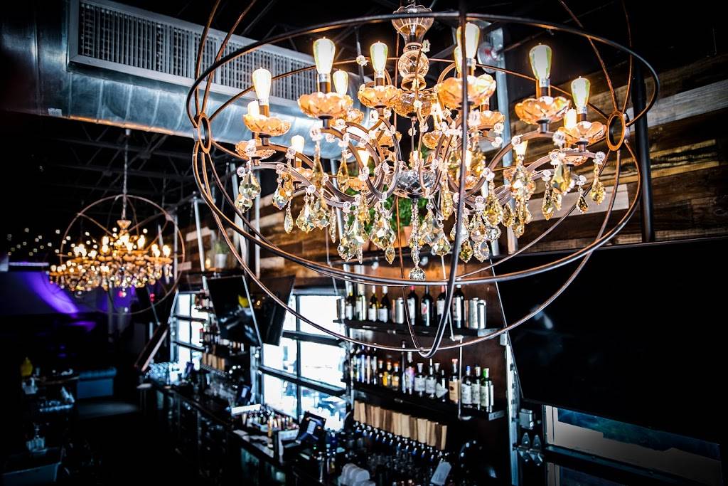 Crazy Uncle Mikes | restaurant | 6450 N Federal Hwy, Boca Raton, FL 33487, USA | 5619312889 OR +1 561-931-2889