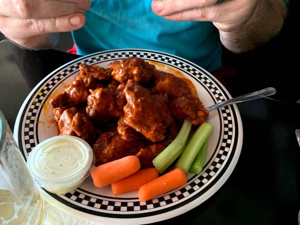 Big Dawgs Family Sports Restaurant | restaurant | 1330 Blanding Blvd # 135, Orange Park, FL 32065, USA | 9042724204 OR +1 904-272-4204