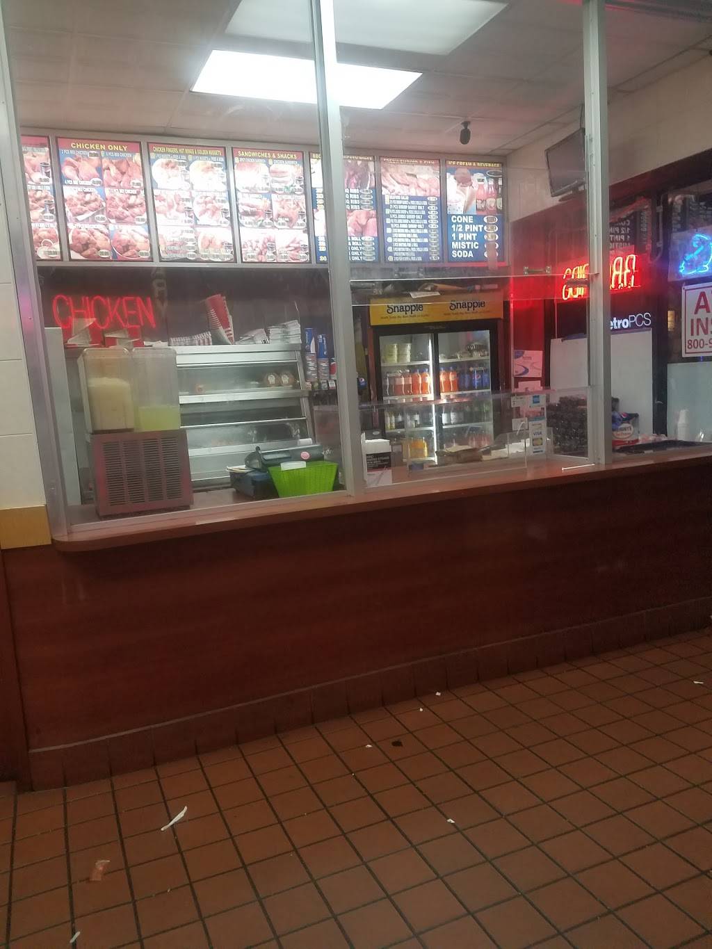 Crown Fried Chicken | restaurant | 5441 N 5th St, Philadelphia, PA 19120, USA | 2154245265 OR +1 215-424-5265