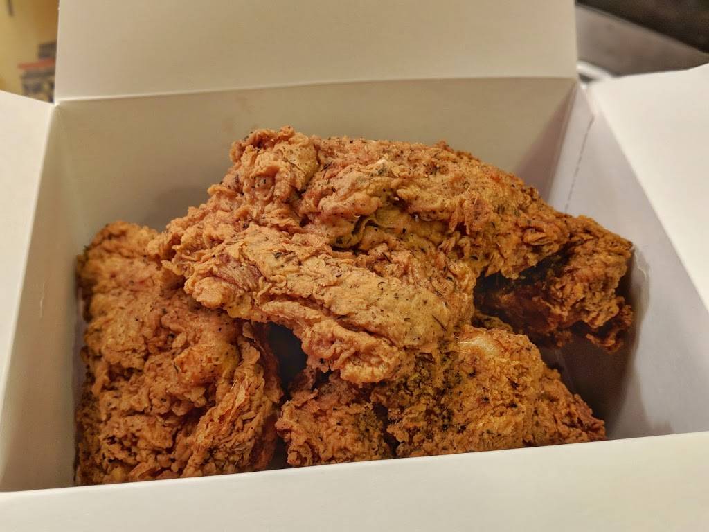 Sookies Burgers and Fried Chicken | restaurant | 174 Main St, Leominster, MA 01453, USA | 9787284669 OR +1 978-728-4669