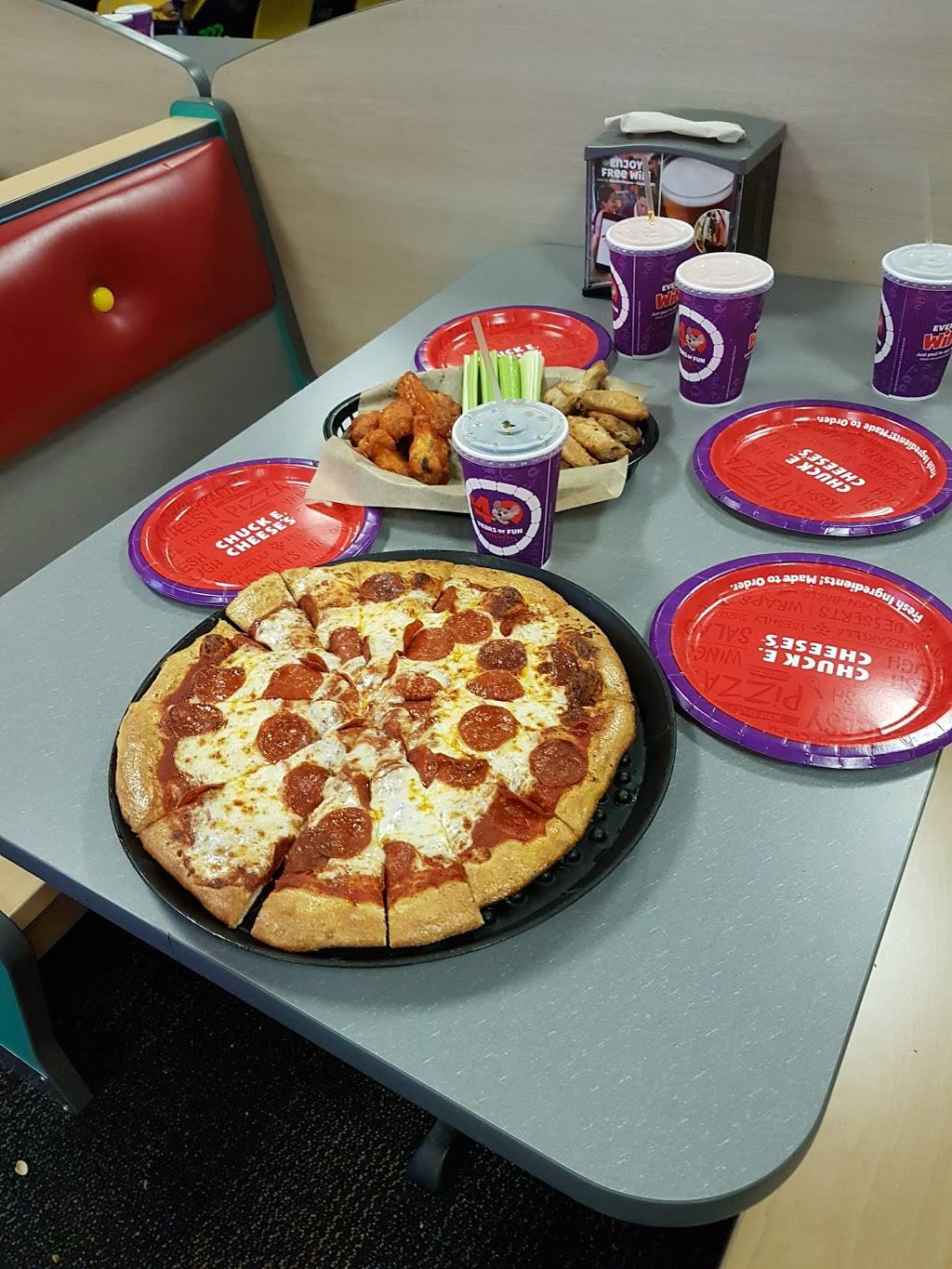 Chuck E. Cheeses | restaurant | 601 Rohnert Park Expy, Rohnert Park, CA 94928, USA | 7075861949 OR +1 707-586-1949