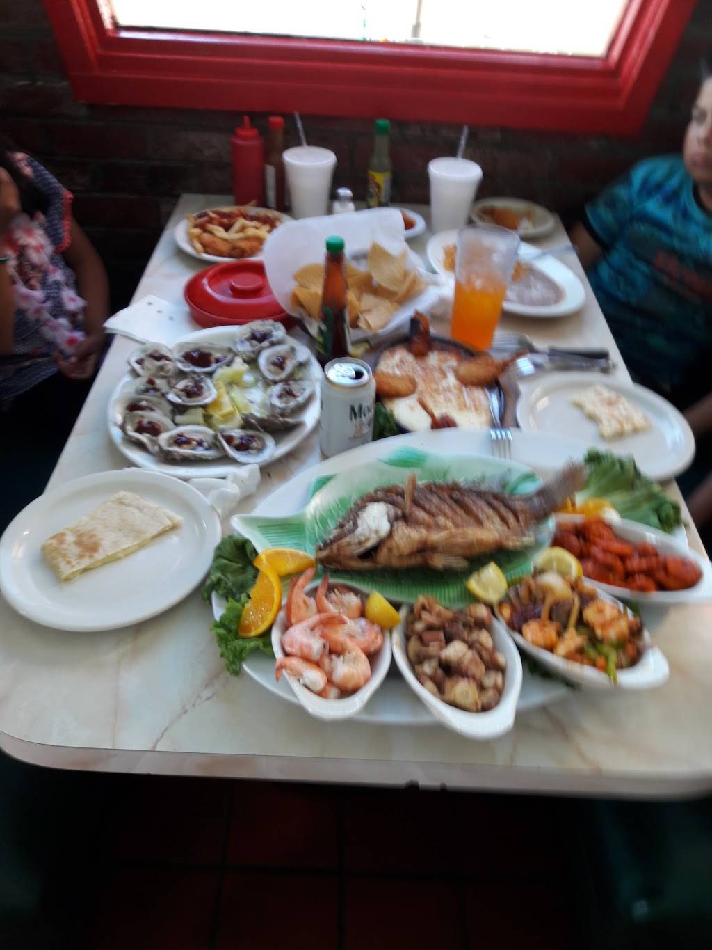 KFC | restaurant | 3351 Saviers Rd, Oxnard, CA 93033, USA | 8052405996 OR +1 805-240-5996