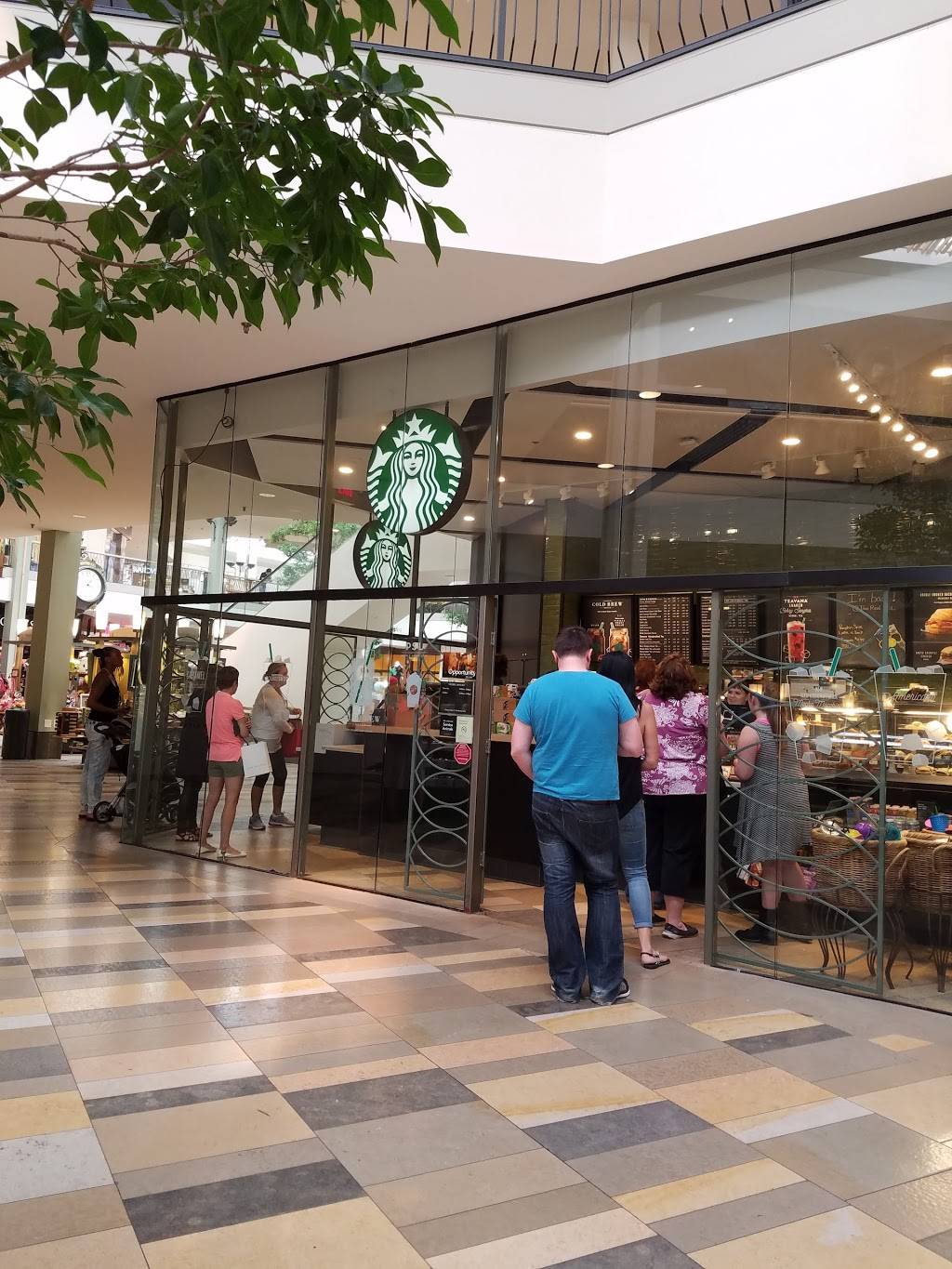 Starbucks | cafe | 26300 Cedar Rd Space 1140, Beachwood, OH 44122, USA | 2163600720 OR +1 216-360-0720