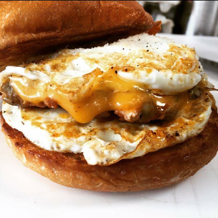 The Tasty Yolk | restaurant | 4700 Park Ave, Bridgeport, CT 06606, USA | 2035728884 OR +1 203-572-8884