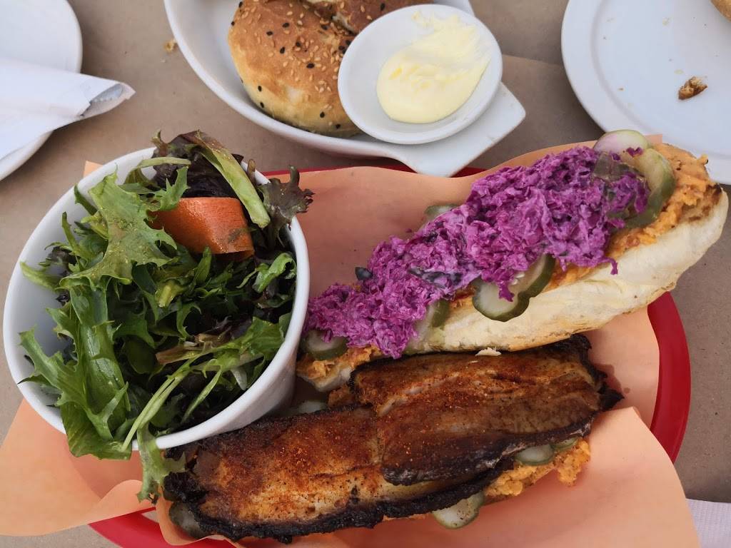 Le Dorchester cuisine & complicites | restaurant | 232 Rue Richelieu, Saint-Jean-sur-Richelieu, QC J3B 6X9, Canada | 4503471589 OR +1 450-347-1589