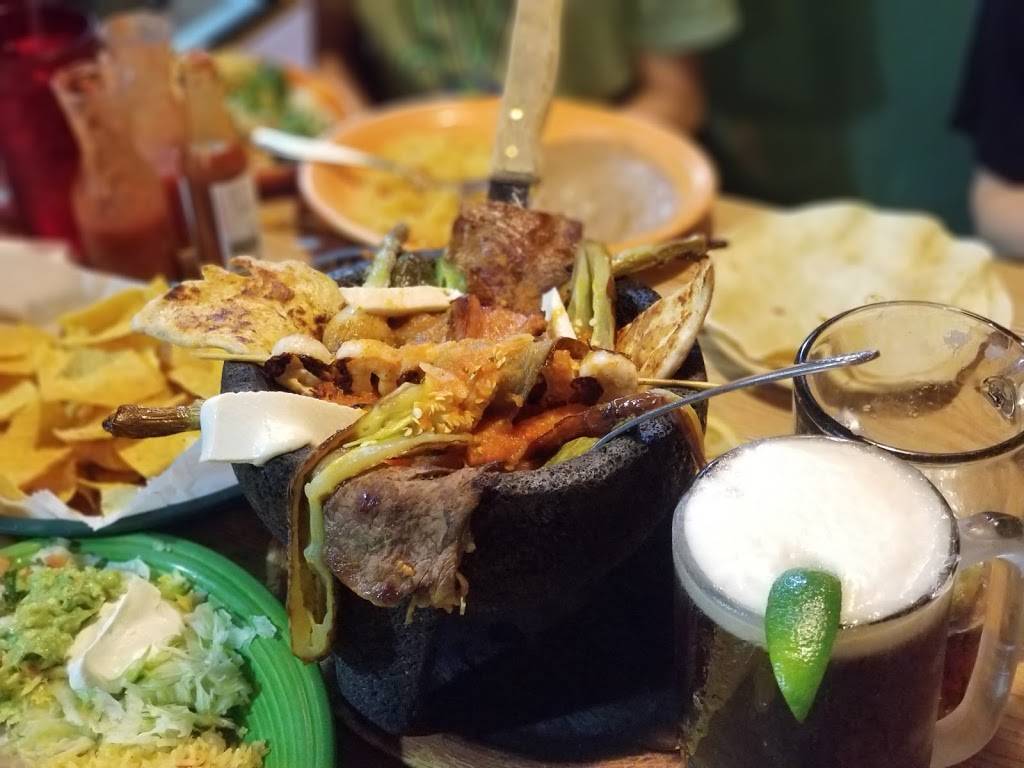 El Molcajete | restaurant | 2435 E North St, Greenville, SC 29615, USA | 8642921111 OR +1 864-292-1111