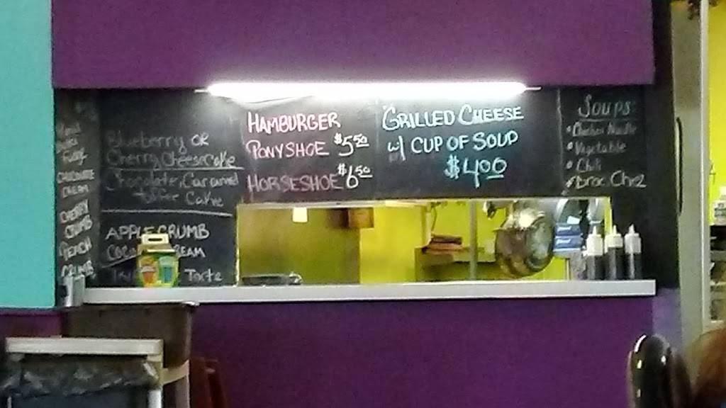 Carlinville Plaza Cafe | restaurant | 170 Carlinville Plaza, Carlinville, IL 62626, USA | 2178546208 OR +1 217-854-6208