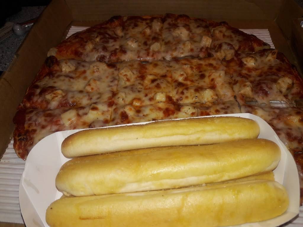 Pasquales Pizza & Pasta | restaurant | 7755 E Washington St, Indianapolis, IN 46219, USA | 3178990900 OR +1 317-899-0900