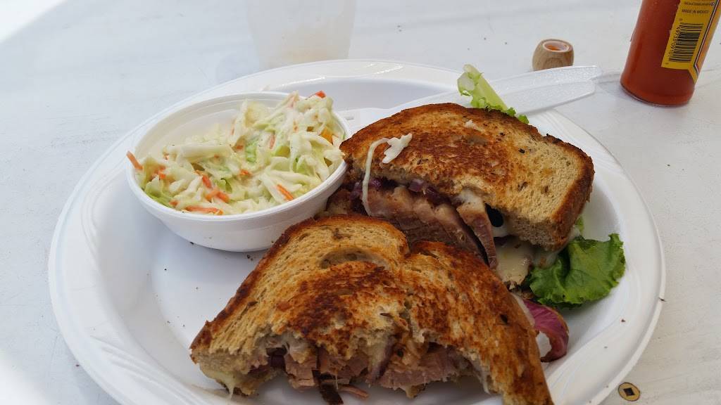 Caddys on the Beach | restaurant | 9000 W Gulf Blvd, Treasure Island, FL 33706, USA | 7273604993 OR +1 727-360-4993