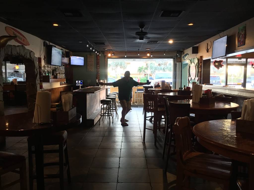 The Dog & Parrot | restaurant | 19703 Gulf Blvd, Indian Shores, FL 33785, USA | 7275933208 OR +1 727-593-3208