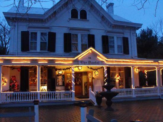 The Warwick Inn | restaurant | 36 Oakland Ave, Warwick, NY 10990, USA | 8459863666 OR +1 845-986-3666