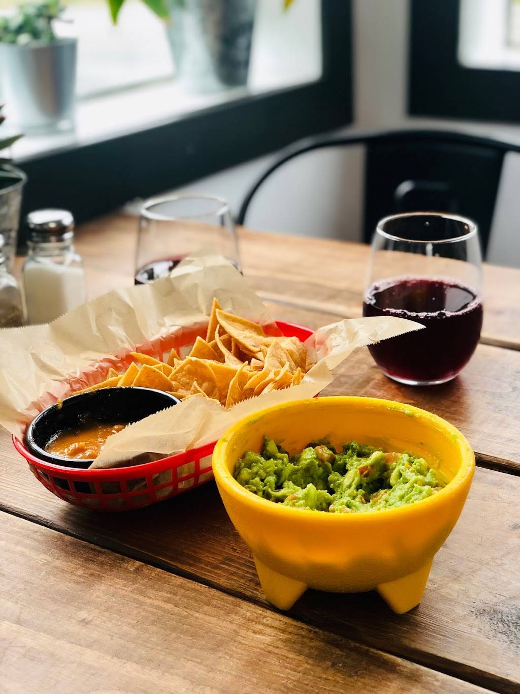 Molka Xete Mexican Kitchen | restaurant | 25171 WA-525, Greenbank, WA 98253, USA | 3602223373 OR +1 360-222-3373